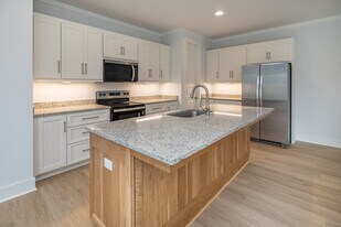 Vine Betton in Tallahassee, FL - Building Photo