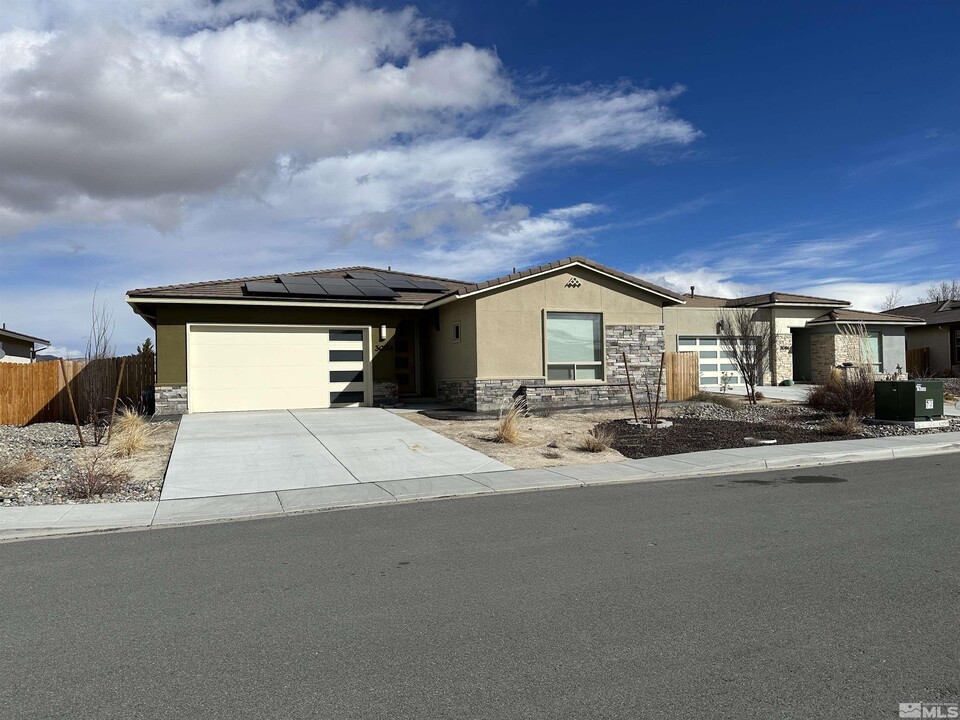 3074 Kaleidoscope Ct in Sparks, NV - Building Photo