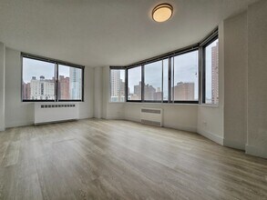 1735 York Ave in New York, NY - Building Photo - Building Photo