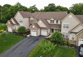 1824 Big Ridge Dr in East Stroudsburg, PA - Foto de edificio - Building Photo