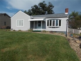 511 Pearl Ave in Mars, PA - Building Photo