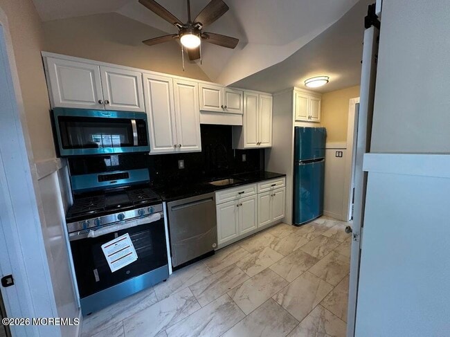 608 Park Pl Ave in Bradley Beach, NJ - Building Photo - Building Photo