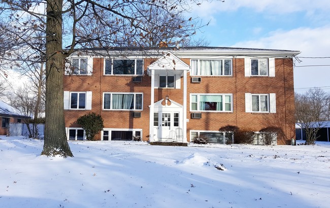 5025 Forest Park Pl in Youngstown, OH - Building Photo - Building Photo