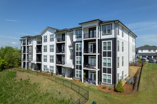 Highline North Apartments in Asheville, NC - Building Photo