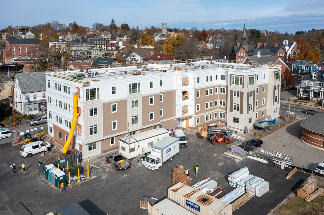 254 Broadway in Methuen, MA - Building Photo