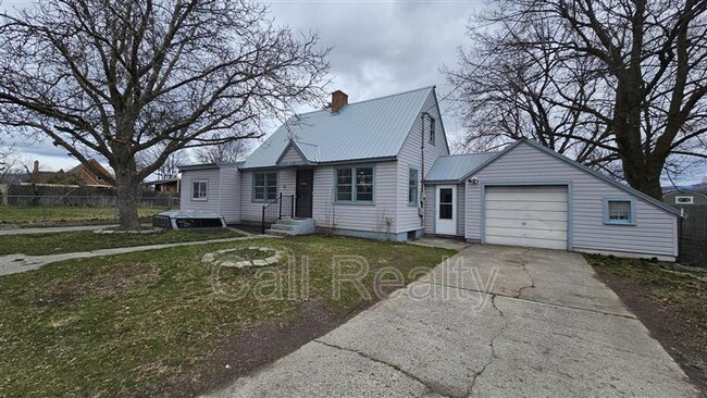 property at 224 N Conklin Rd