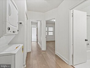 1258 Simms Pl NE in Washington, DC - Foto de edificio - Building Photo