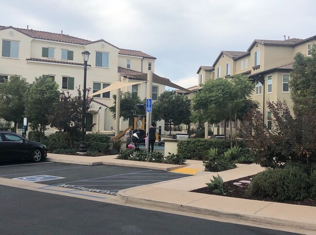 16353 Veridian Cir in San Diego, CA - Building Photo - Building Photo