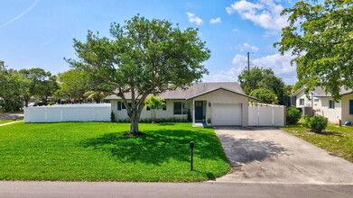 510 Kingbird Cir in Delray Beach, FL - Building Photo - Building Photo