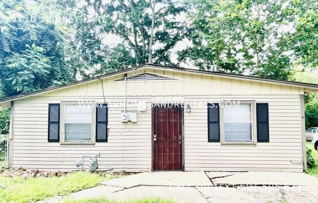property at 611 W Trickey Ln