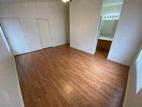 10475 Lilac Tree Ave in Las Vegas, NV - Building Photo - Building Photo