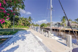 2680 NE 24th St in Pompano Beach, FL - Building Photo