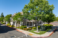 Carriage Lane in Sacramento, CA - Foto de edificio - Building Photo