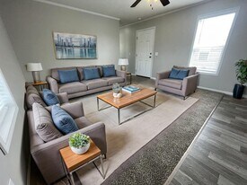 38017 Chilver Ave in Clinton Township, MI - Building Photo