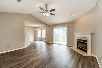 509 Fallen Timbers Dr in Orange Park, FL - Building Photo - Building Photo