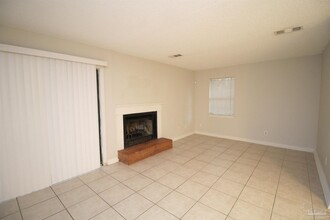 1370 Pinnacle Dr in Pensacola, FL - Building Photo - Building Photo