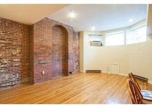 279 Beacon St, Unit 1 in Boston, MA - Building Photo - Building Photo