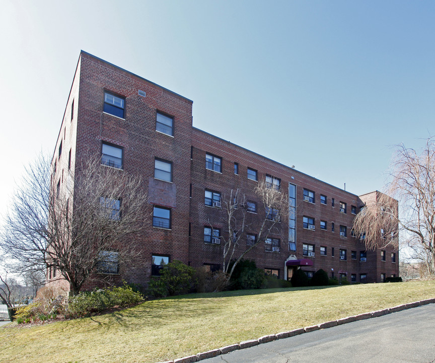 35 Shady Glen Ct in New Rochelle, NY - Foto de edificio