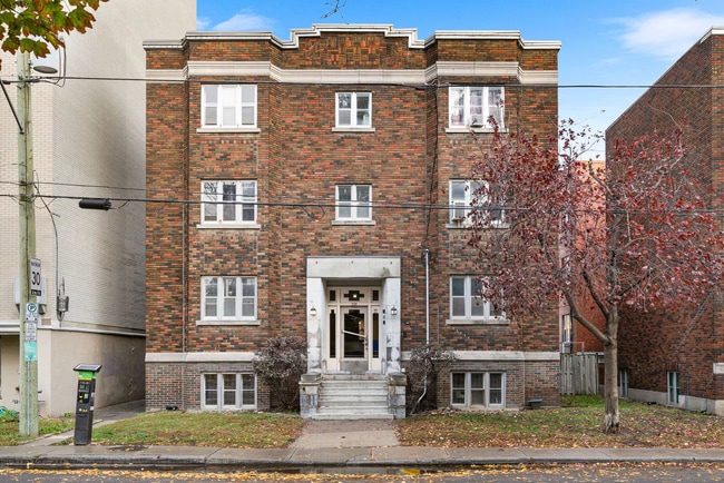 MacConnor Apartments