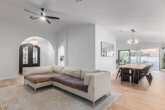 4039 E Morrow Dr in Phoenix, AZ - Building Photo - Building Photo