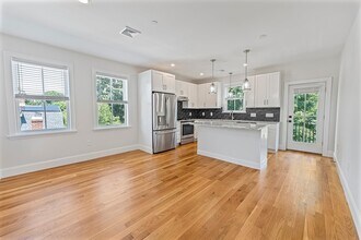 48 Water St, Unit 2 in North Andover, MA - Building Photo - Building Photo