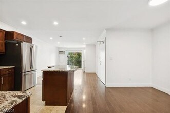 89 Ferry St in Jersey City, NJ - Building Photo - Building Photo