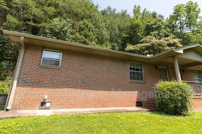 property at 5114 Old Trail