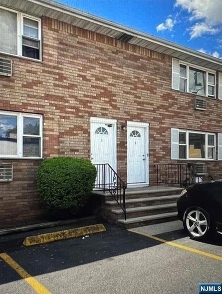 property at 86 Contant Ave