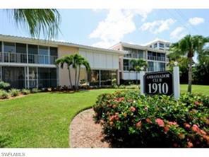 1910 Gulf Shore Blvd N-Unit -301 in Naples, FL - Foto de edificio - Building Photo