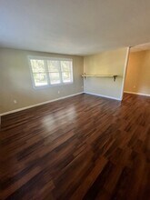 527 Sullivan Rd in Warner Robins, GA - Building Photo - Building Photo