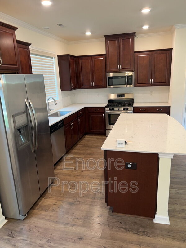 513 Old Ride Dr in Holly Springs, NC - Building Photo - Building Photo