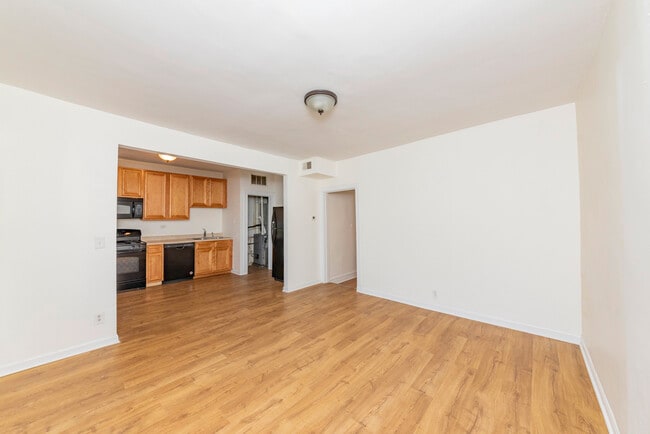 4737 N Saint Louis Ave, Unit 2