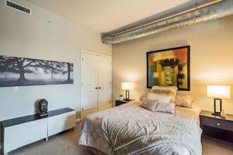 1390 Kenyon St NW in Washington, DC - Foto de edificio - Building Photo