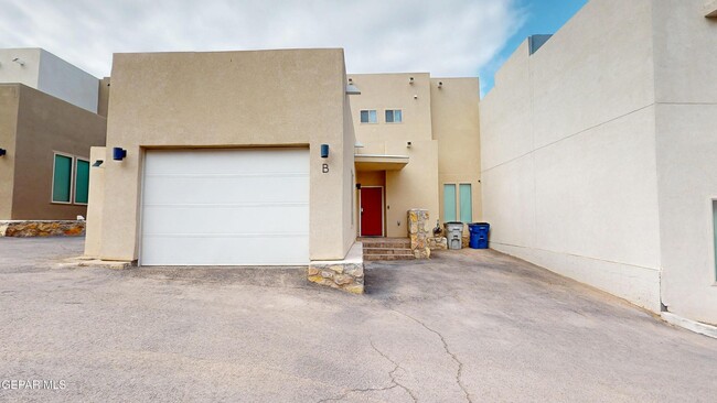 4000 Camelot Heights Dr in El Paso, TX - Building Photo - Building Photo