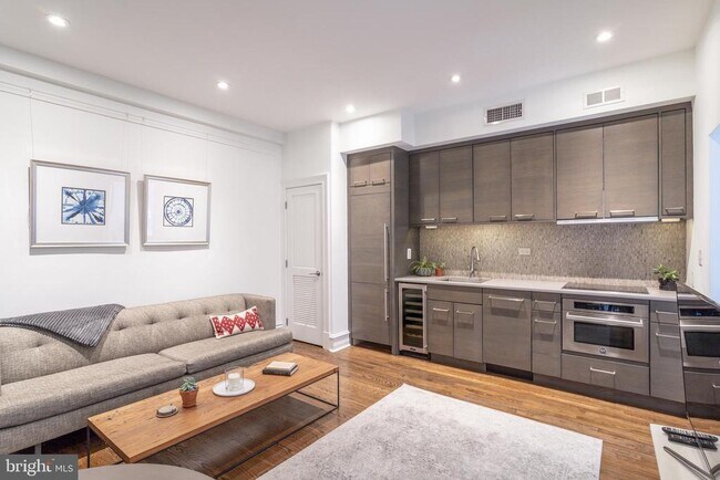 1801 16th St NW in Washington, DC - Building Photo - Building Photo