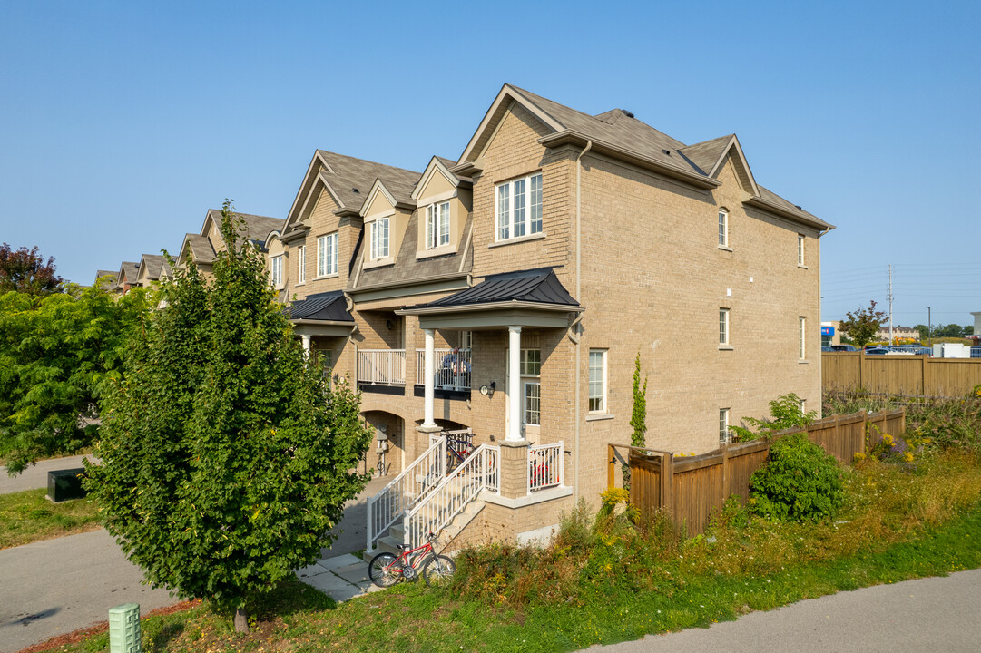 51 Elderbrook Cres in Vaughan, ON - Building Photo