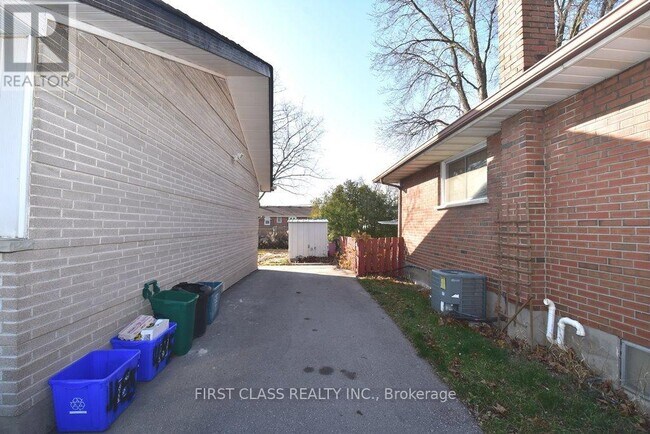464 Rosmere St in Oshawa, ON - Building Photo - Building Photo