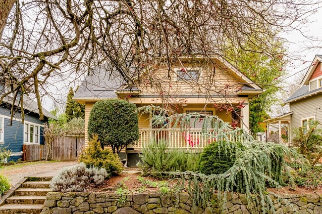 property at 517 NE Fargo St