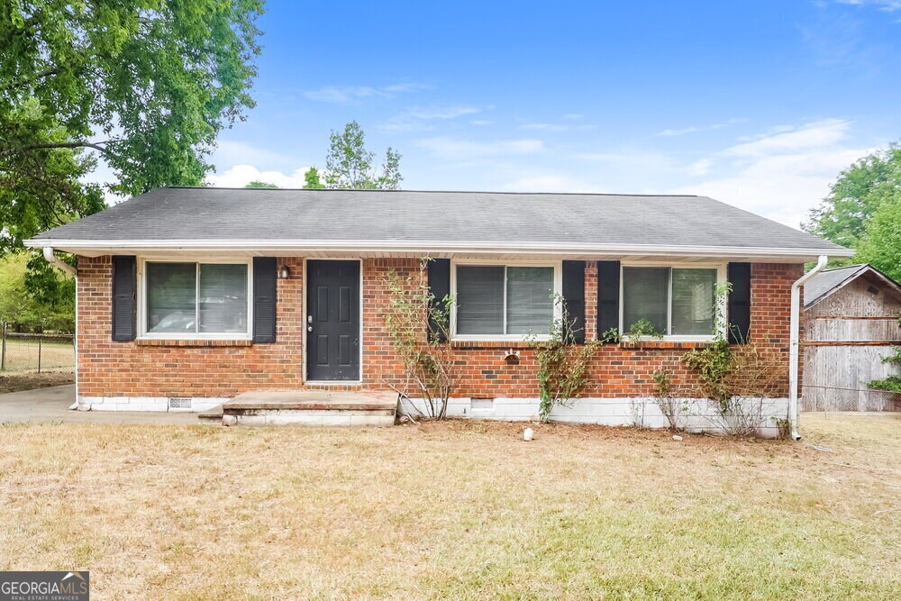 8970 Cornell Dr in Jonesboro, GA - Building Photo