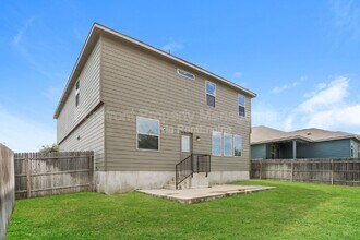 251 Antler Bnd in San Antonio, TX - Building Photo - Building Photo