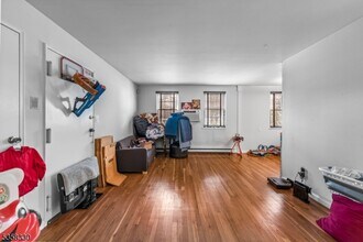 355 Broad St in Clifton, NJ - Building Photo - Building Photo