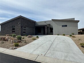 3040 Fort Mojave Dr in Bullhead City, AZ - Building Photo - Building Photo