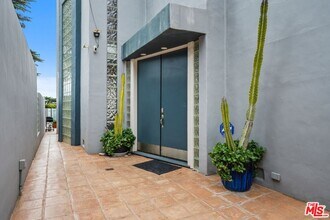 11834 Pacific Coast Hwy in Malibu, CA - Building Photo - Building Photo