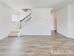 291 Hanging Elm Ln in Fuquay Varina, NC - Foto de edificio - Building Photo