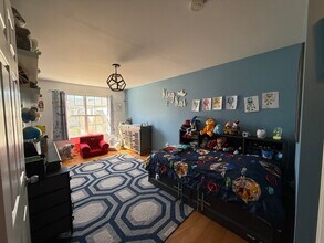 334 Bowler Ct in Piscataway, NJ - Building Photo - Building Photo