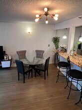 200 N Dearborn St, Unit 1407 in Chicago, IL - Building Photo - Building Photo