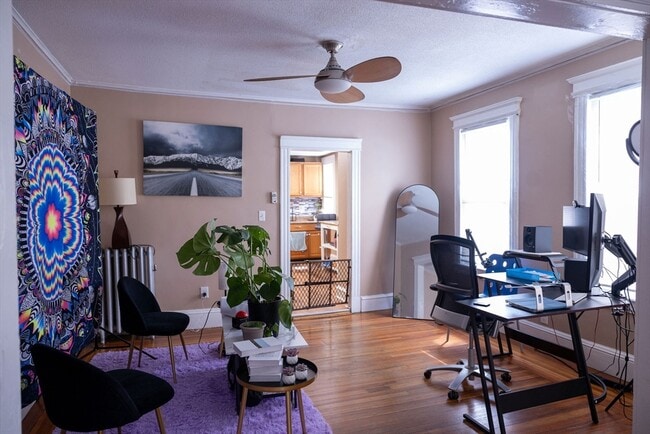 38 Greenacre Square in Springfield, MA - Building Photo - Building Photo