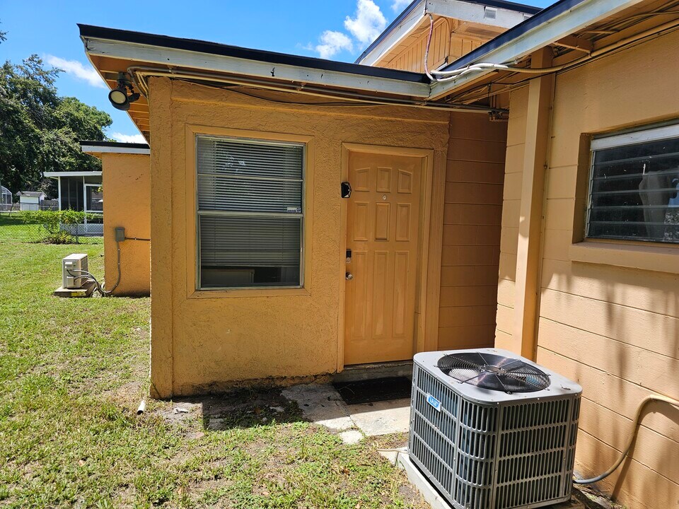 603 Doby Ave in Orlando, FL - Building Photo