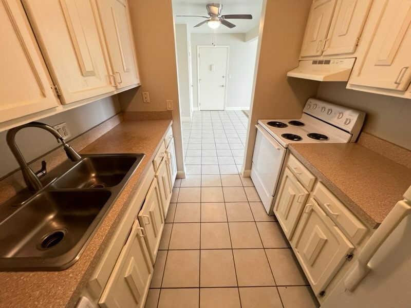 4401 S 27th St in Lincoln, NE - Building Photo