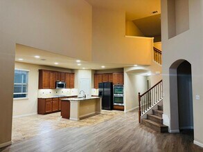 1025 Fred Couples Ct in Round Rock, TX - Foto de edificio - Building Photo